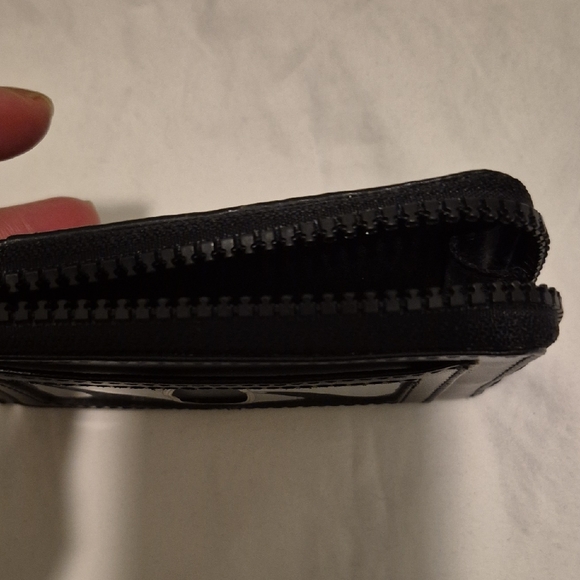 Karl Lagerfeld Black Key & Card Holder Minimalist Design - Picture 4 of 6